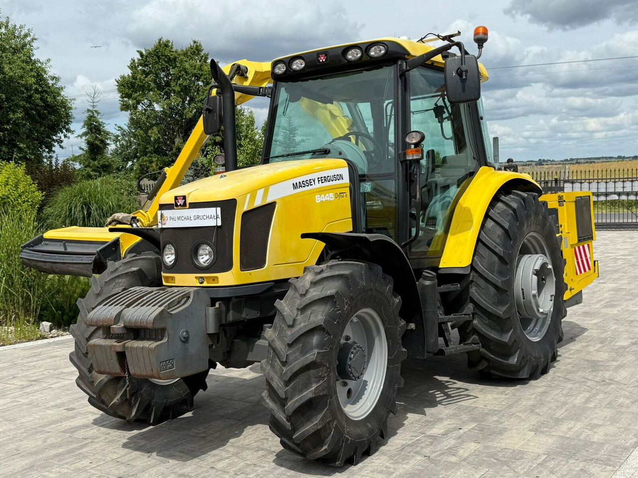 Massey Ferguson 6445 z kosiarką wysięgnikową do poboczy Rousseau T hénor 510 L FI - Trator: foto 3 Massey Ferguson 6445 z kosiarką wysięgnikową do poboczy Rousseau T hénor 510 L FI - Trator: foto 3