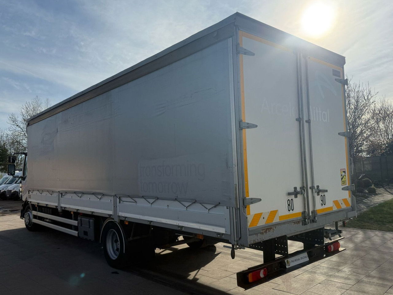 Caminhão com lona Renault D12: foto 6