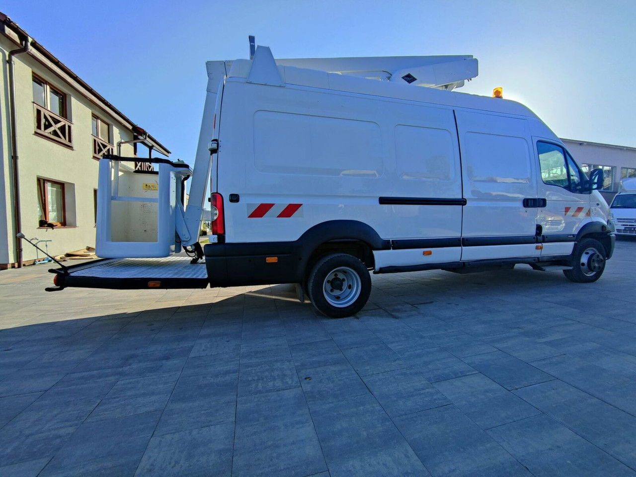 Renault Mascott 3.0 - Caminhão com plataforma aérea: foto 5 Renault Mascott 3.0 - Caminhão com plataforma aérea: foto 5