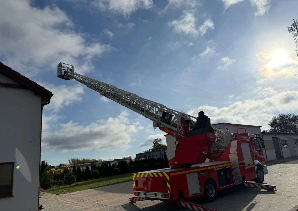 Renault Midlum 210 - Carro de bombeiro: foto 3 Renault Midlum 210 - Carro de bombeiro: foto 3