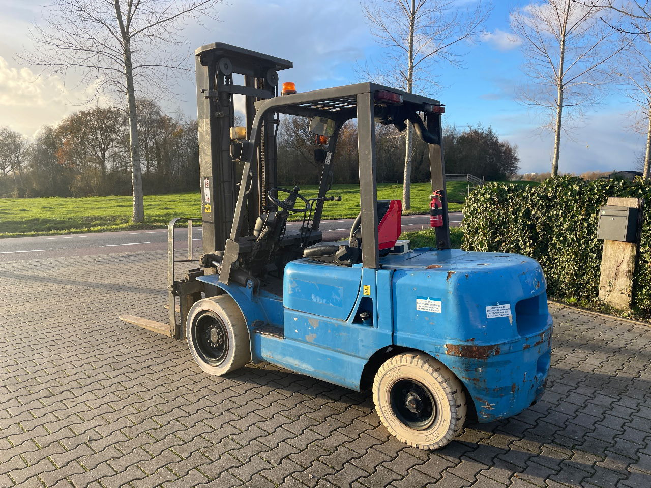 Nissan 3.5 tons diesel heftruck triplo 5.50m Hefhoogte 2000 uur  - Empilhadeira: foto 2 Nissan 3.5 tons diesel heftruck triplo 5.50m Hefhoogte 2000 uur  - Empilhadeira: foto 2