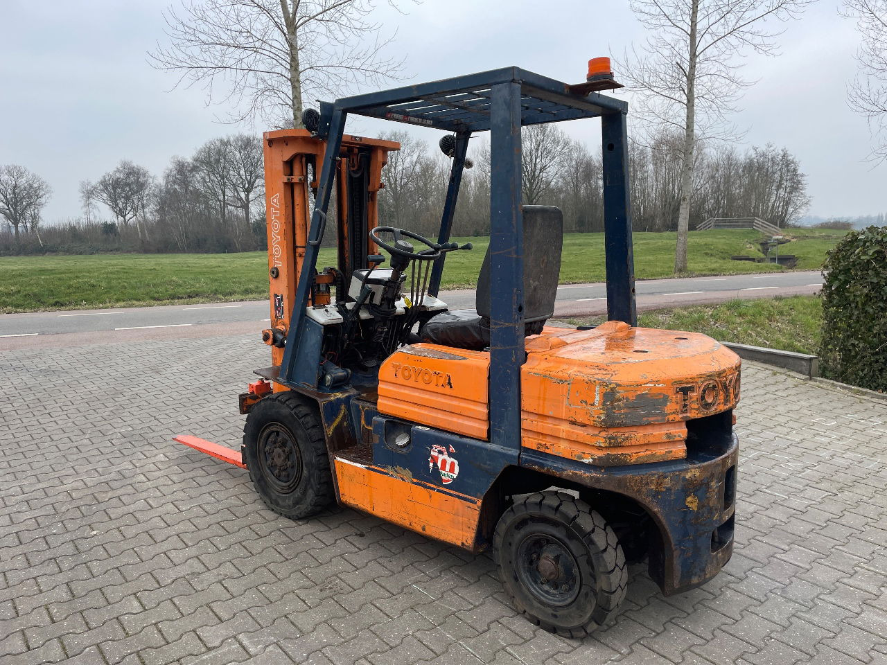 Toyota 2.5ton diesel triplo heftruck forklift - Empilhadeira: foto 2 Toyota 2.5ton diesel triplo heftruck forklift - Empilhadeira: foto 2