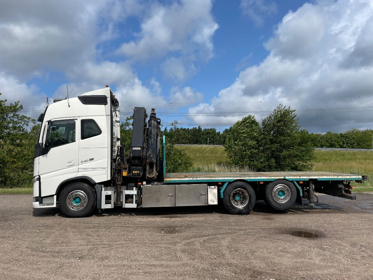 Volvo FH 13.540 FH 540 with hiab 477 e6 with remote - Caminhão grua: foto 3 Volvo FH 13.540 FH 540 with hiab 477 e6 with remote - Caminhão grua: foto 3