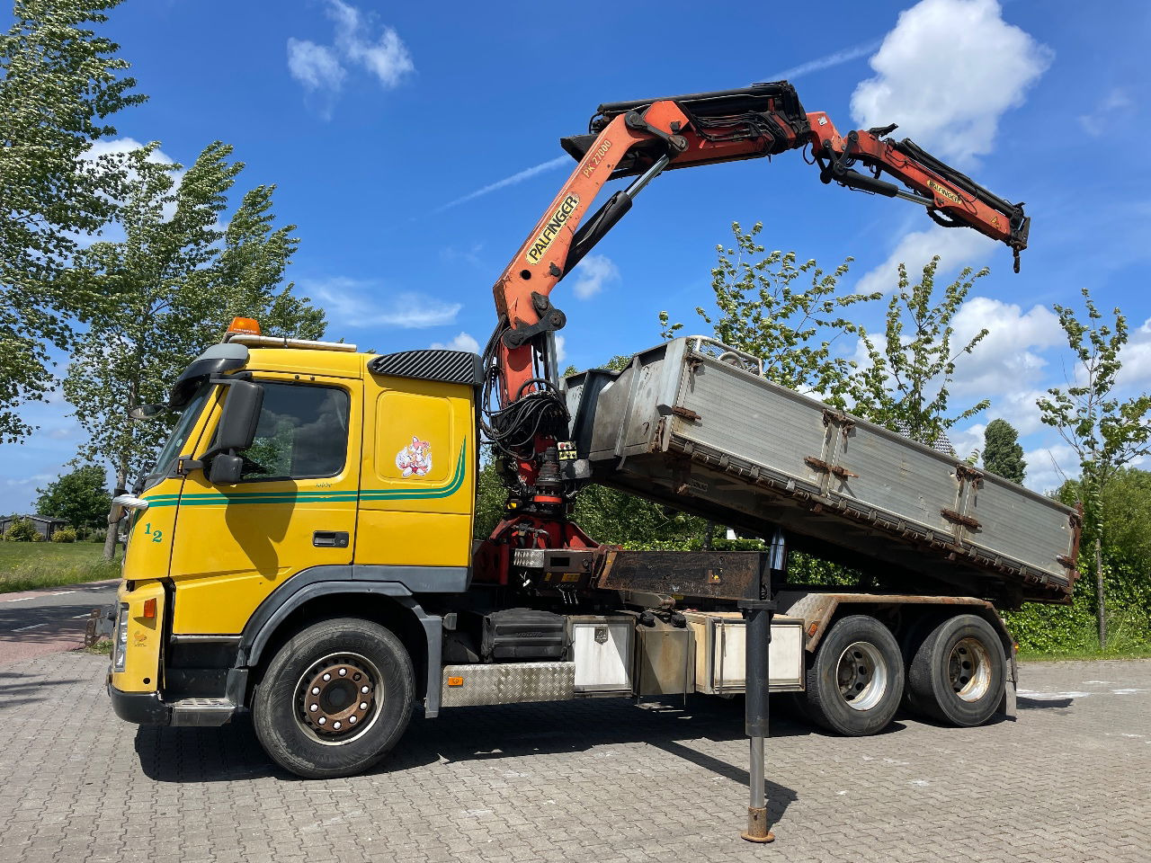Volvo FM 12.380 .380 with Palfinger PK27000 with jib and tipper box - Caminhão basculante, Caminhão grua: foto 1 Volvo FM 12.380 .380 with Palfinger PK27000 with jib and tipper box - Caminhão basculante, Caminhão grua: foto 1