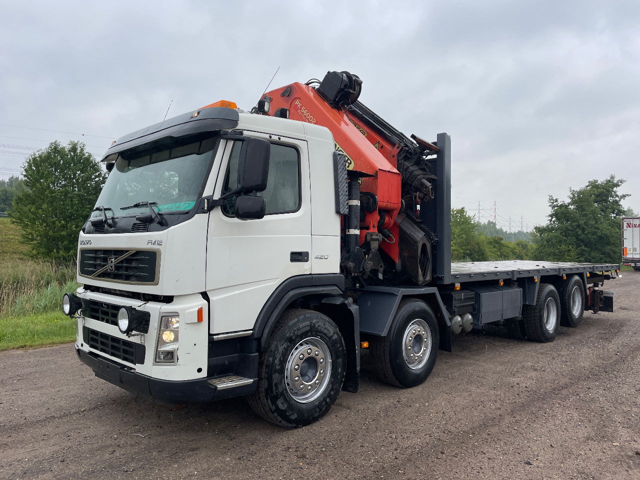 Volvo FM 12.420 with palfinger PK56002 with jib and winch, excellent condition - Caminhão grua: foto 3 Volvo FM 12.420 with palfinger PK56002 with jib and winch, excellent condition - Caminhão grua: foto 3