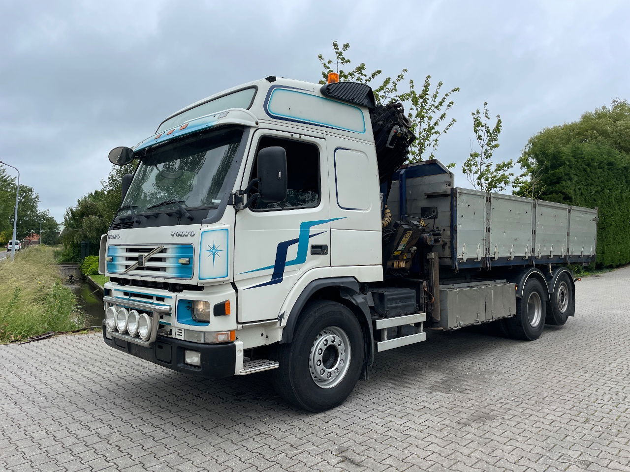 Volvo FM 7 310hp with Palfinger PK21000 with remote and tipper - Caminhão basculante, Caminhão grua: foto 2 Volvo FM 7 310hp with Palfinger PK21000 with remote and tipper - Caminhão basculante, Caminhão grua: foto 2