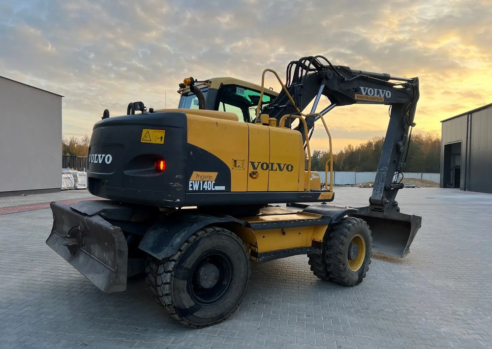 Volvo EW 140C | ROTOTILT - Escavadeira de rodas: foto 3 Volvo EW 140C | ROTOTILT - Escavadeira de rodas: foto 3
