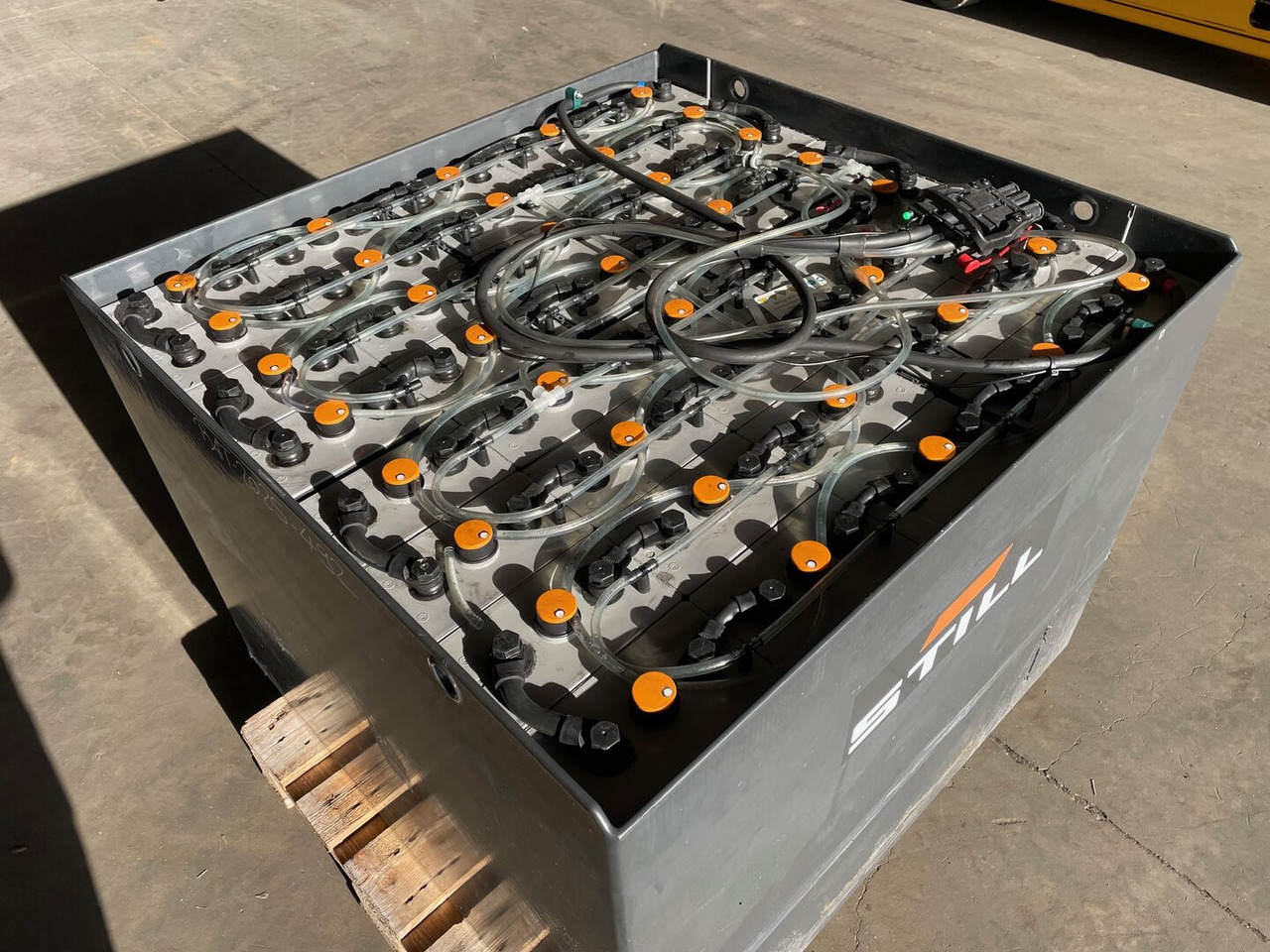 Exide 80V 6 PZS 930 - Bateria automotiva de Equipamento de movimentação: foto 1 Exide 80V 6 PZS 930 - Bateria automotiva de Equipamento de movimentação: foto 1
