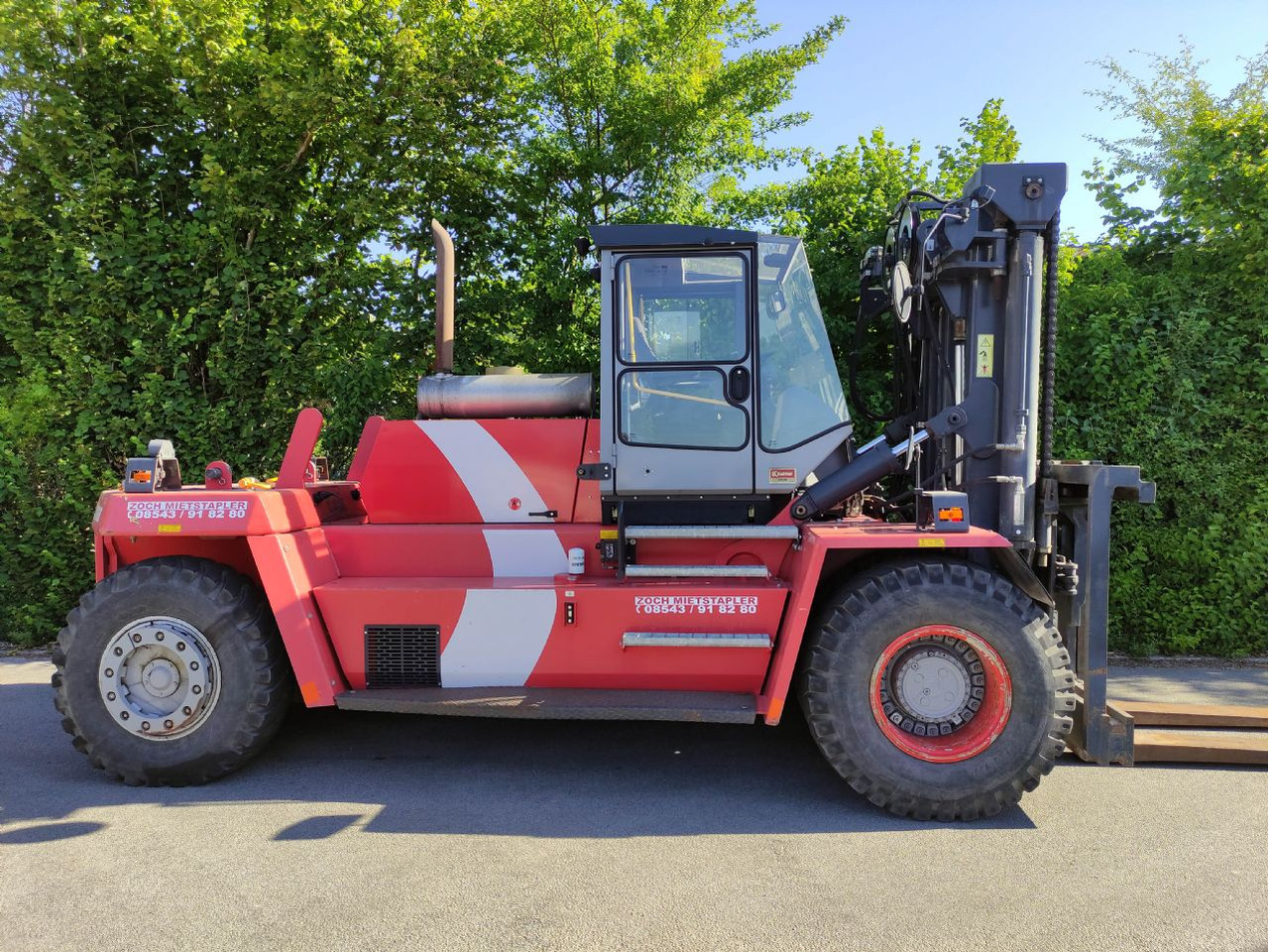 Kalmar DCD250-12 LB - Empilhadeira a diesel: foto 3 Kalmar DCD250-12 LB - Empilhadeira a diesel: foto 3