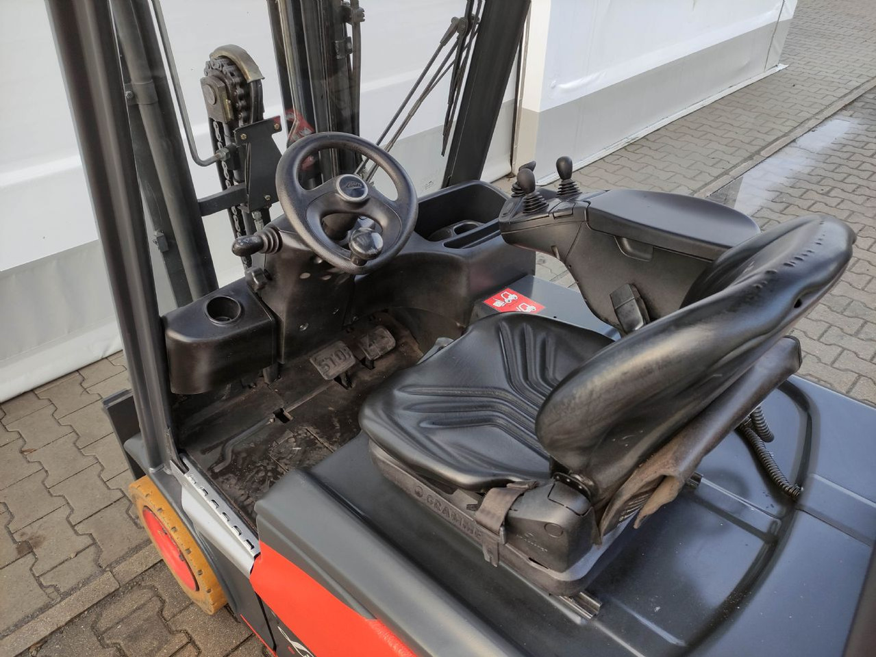 Linde E16-02-386-EVO - Empilhadeira elétrica: foto 5 Linde E16-02-386-EVO - Empilhadeira elétrica: foto 5