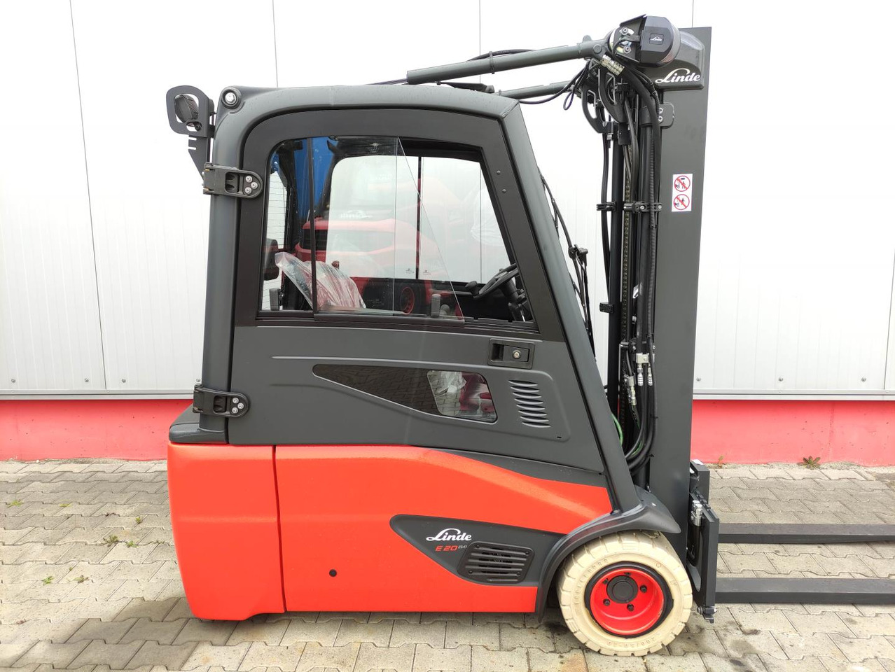 Linde E20L-02-386-EVO *Batterie NEU* - Empilhadeira elétrica: foto 2 Linde E20L-02-386-EVO *Batterie NEU* - Empilhadeira elétrica: foto 2