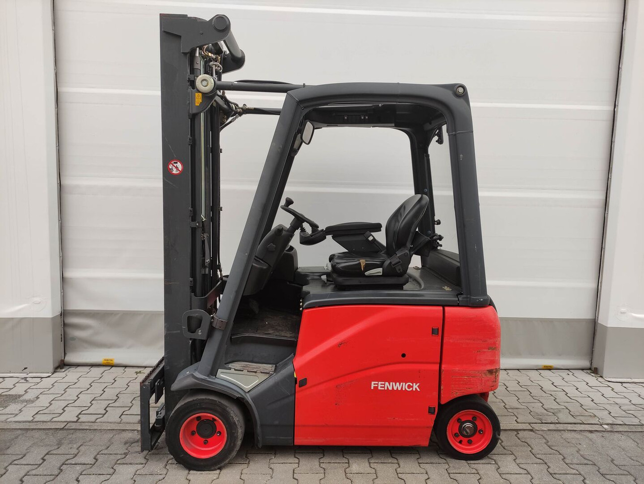 Linde E20PH-01-386 - Empilhadeira elétrica: foto 1 Linde E20PH-01-386 - Empilhadeira elétrica: foto 1