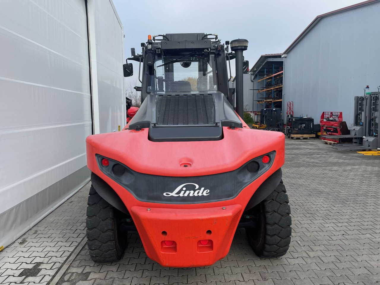 Linde HT160DS-1411 - Empilhadeira a diesel: foto 5 Linde HT160DS-1411 - Empilhadeira a diesel: foto 5