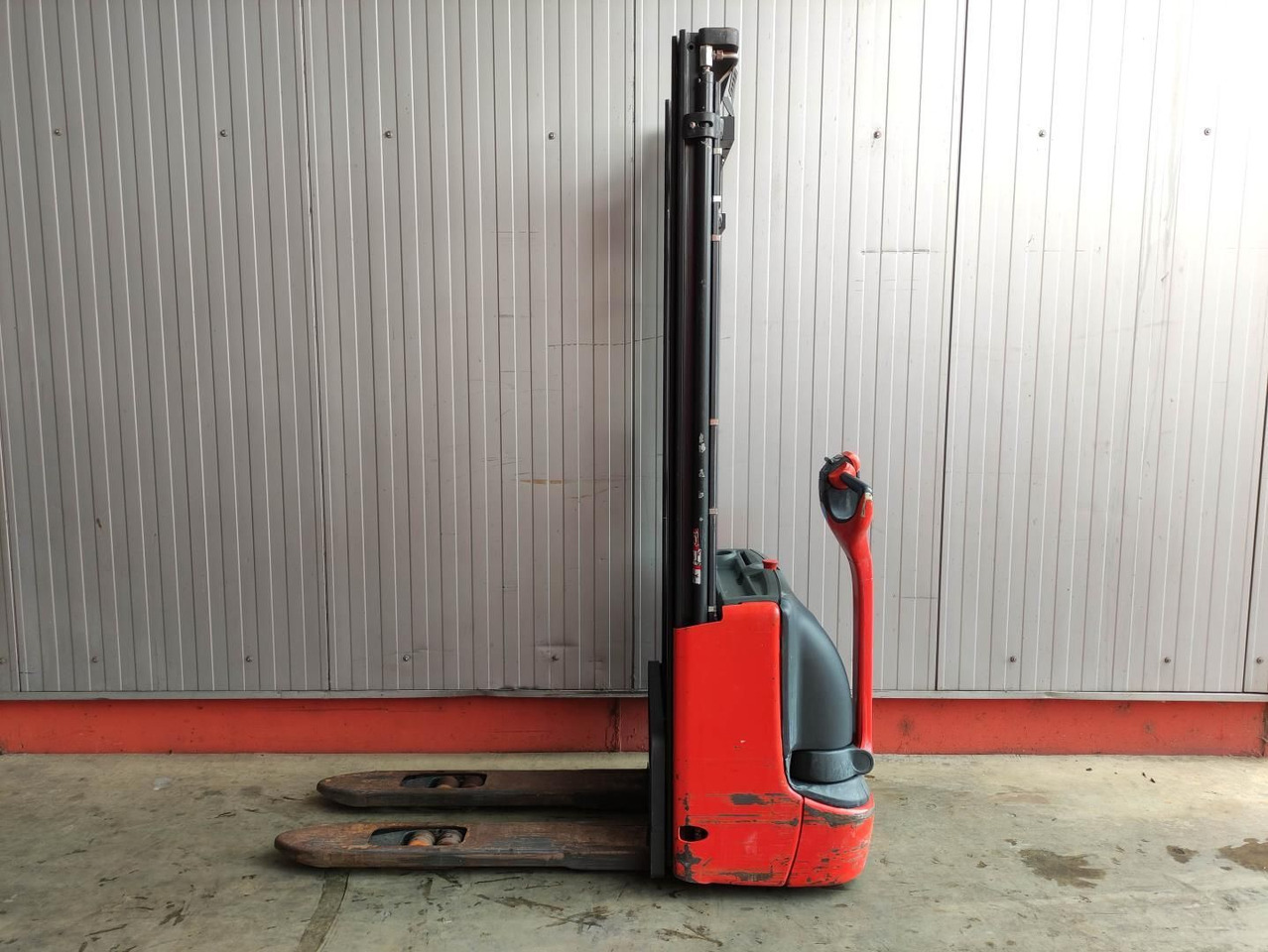 Linde L12 - Stacker: foto 1 Linde L12 - Stacker: foto 1