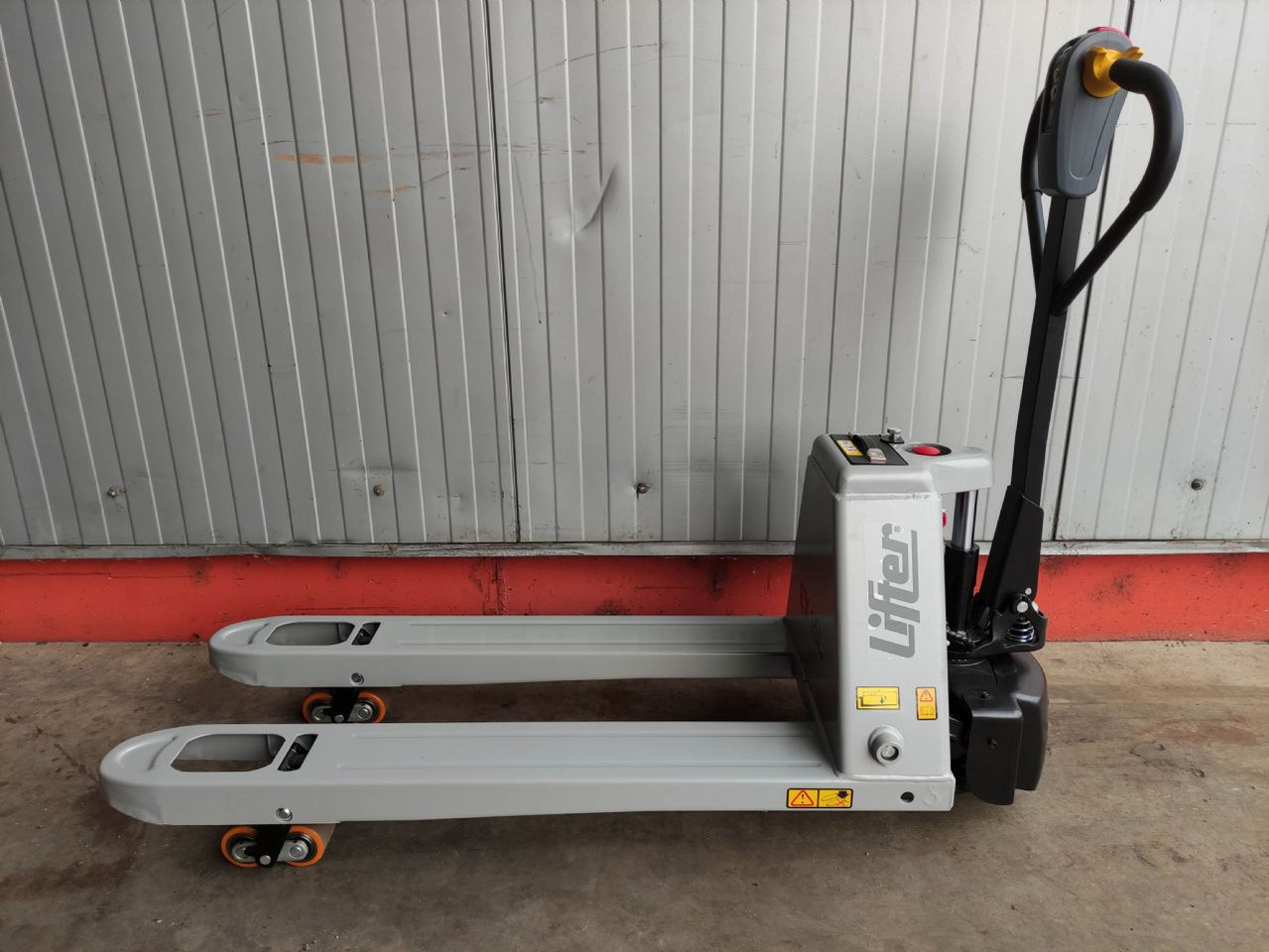 Pramac EY15L *NEU* - Porta-palete: foto 1 Pramac EY15L *NEU* - Porta-palete: foto 1