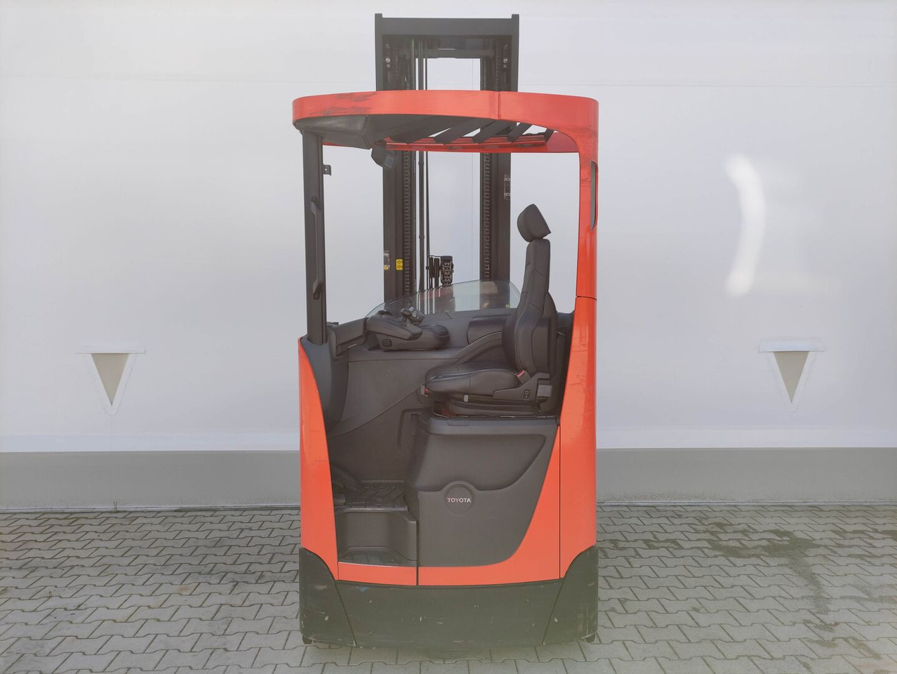 Toyota RRE160HH - Empilhador retráctil: foto 4 Toyota RRE160HH - Empilhador retráctil: foto 4