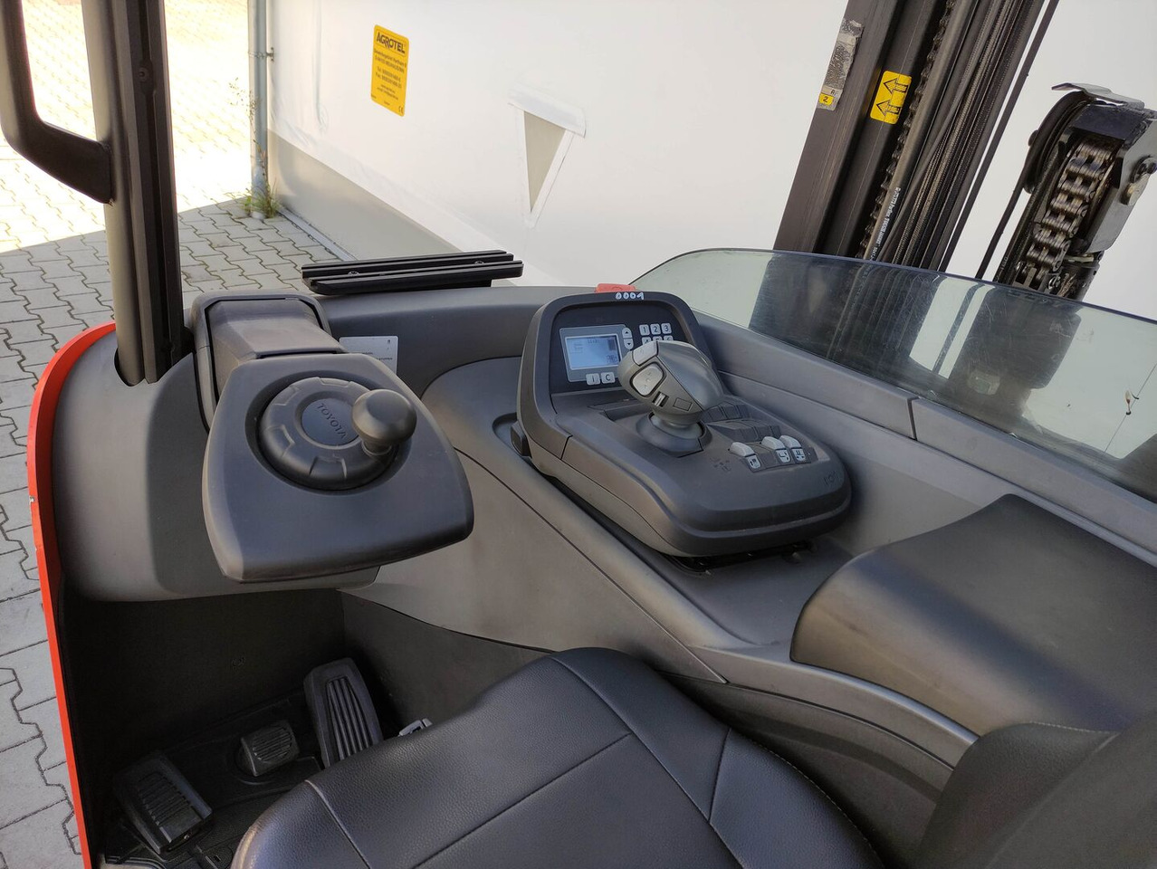 Toyota RRE160HH - Empilhador retráctil: foto 5 Toyota RRE160HH - Empilhador retráctil: foto 5