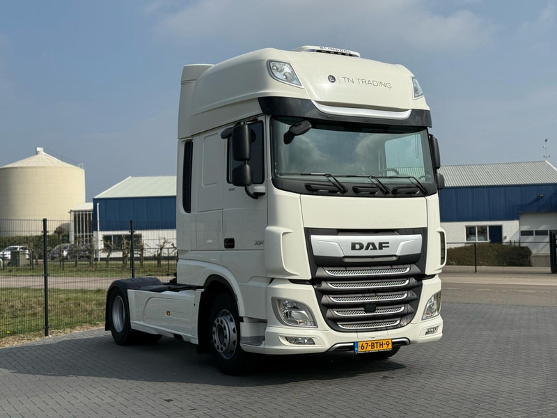 DAF XF 450 STAND KLIMA, FULL SPOILER, 2X BED, NL TRUCK. - Tractor: foto 1 DAF XF 450 STAND KLIMA, FULL SPOILER, 2X BED, NL TRUCK. - Tractor: foto 1
