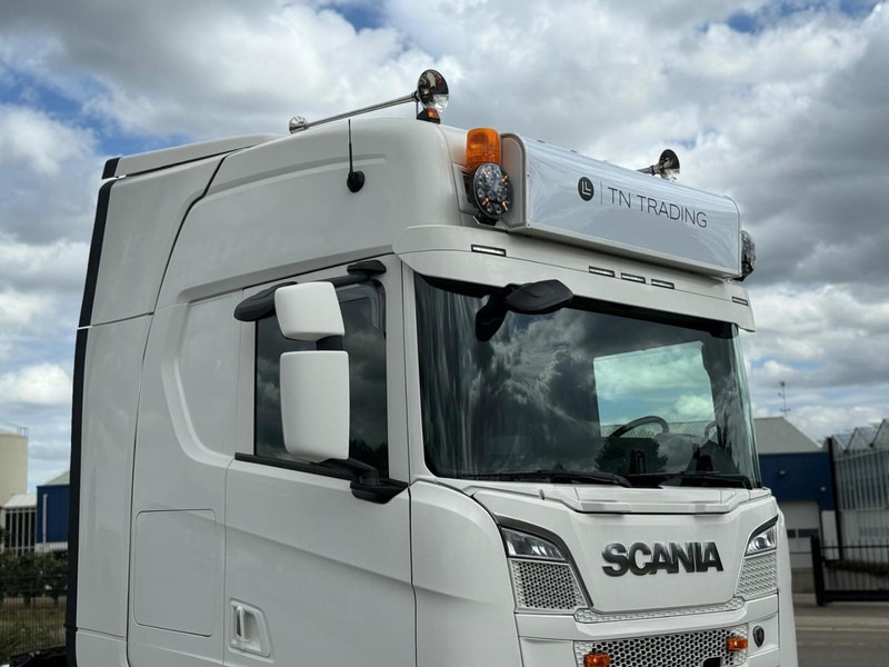 Scania R580 V8 NGS 3.15WB, RETARDER, VOLLUCHT, LEER, LED, KING OF THE ROAD. - Tractor: foto 2 Scania R580 V8 NGS 3.15WB, RETARDER, VOLLUCHT, LEER, LED, KING OF THE ROAD. - Tractor: foto 2