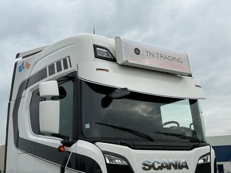 Scania S520 V8 NGS FULL SPOILER, PARK COOLER, FULL AIR, RETARDER, 6 BALLOONS. - Tractor: foto 2 Scania S520 V8 NGS FULL SPOILER, PARK COOLER, FULL AIR, RETARDER, 6 BALLOONS. - Tractor: foto 2
