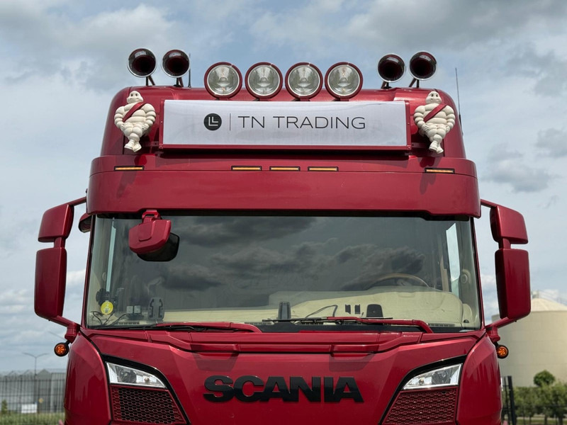 Scania S520 V8 NGS SHOWTRUCK, KLEP IN UITLAAT, 6X2/4, VOLLUCHT, RETARDER. - Tractor: foto 3 Scania S520 V8 NGS SHOWTRUCK, KLEP IN UITLAAT, 6X2/4, VOLLUCHT, RETARDER. - Tractor: foto 3