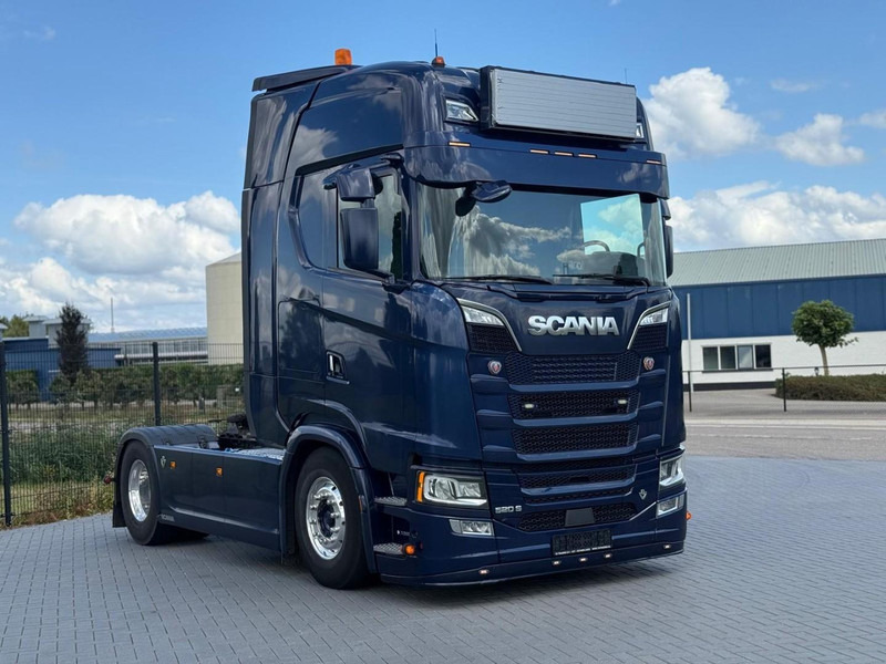 Scania S520 VOLLUCHT, ALCOA, 6 LUCHT BALGEN, LEER. - Tractor: foto 1 Scania S520 VOLLUCHT, ALCOA, 6 LUCHT BALGEN, LEER. - Tractor: foto 1