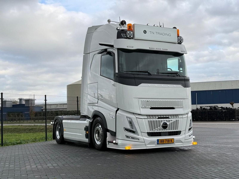Volvo FH 13.460XL NEW, FULL AIR, ALCOA, HYDRAULIC, XL, SHOW, FULL. - Tractor: foto 1 Volvo FH 13.460XL NEW, FULL AIR, ALCOA, HYDRAULIC, XL, SHOW, FULL. - Tractor: foto 1