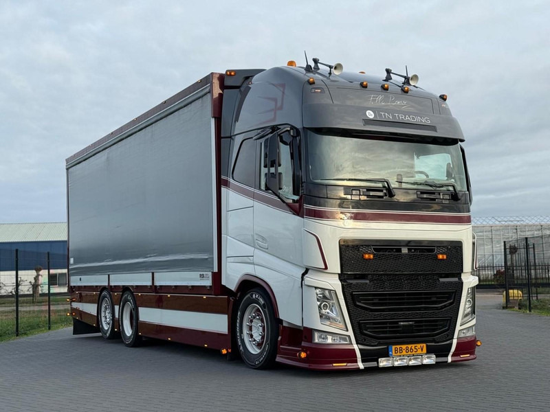 Volvo FH 13.500XL SHOW TRUCK, SPECIAL INTERIOR, TOP STAAT, VOLLUCHT, LAGE KM. - Caminhão furgão: foto 1 Volvo FH 13.500XL SHOW TRUCK, SPECIAL INTERIOR, TOP STAAT, VOLLUCHT, LAGE KM. - Caminhão furgão: foto 1