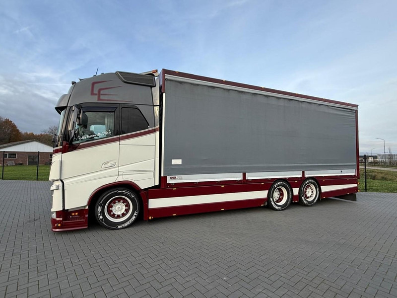 Volvo FH 13.500XL SHOW TRUCK, SPECIAL INTERIOR, TOP STAAT, VOLLUCHT, LAGE KM. - Caminhão furgão: foto 5 Volvo FH 13.500XL SHOW TRUCK, SPECIAL INTERIOR, TOP STAAT, VOLLUCHT, LAGE KM. - Caminhão furgão: foto 5