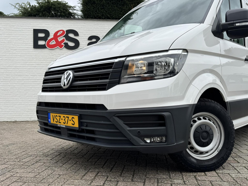 Volkswagen Crafter-30 2.0 TDI L3H3 Highline Carplay DAB Cruise Verwarmde voorruit Trekhaak Lat om Lat - Furgão: foto 4 Volkswagen Crafter-30 2.0 TDI L3H3 Highline Carplay DAB Cruise Verwarmde voorruit Trekhaak Lat om Lat - Furgão: foto 4