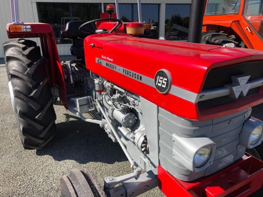 Massey Ferguson 155 arceau à 12 500 € sans tva - Trator: foto 2 Massey Ferguson 155 arceau à 12 500 € sans tva - Trator: foto 2