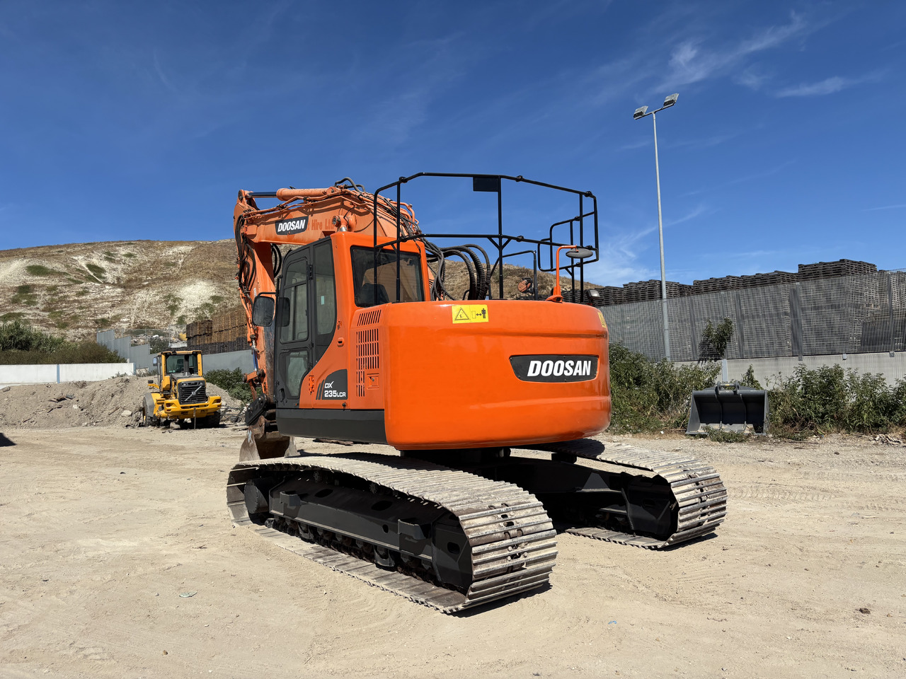 DOOSAN DX235LCR - Escavadora de rastos: foto 3 DOOSAN DX235LCR - Escavadora de rastos: foto 3