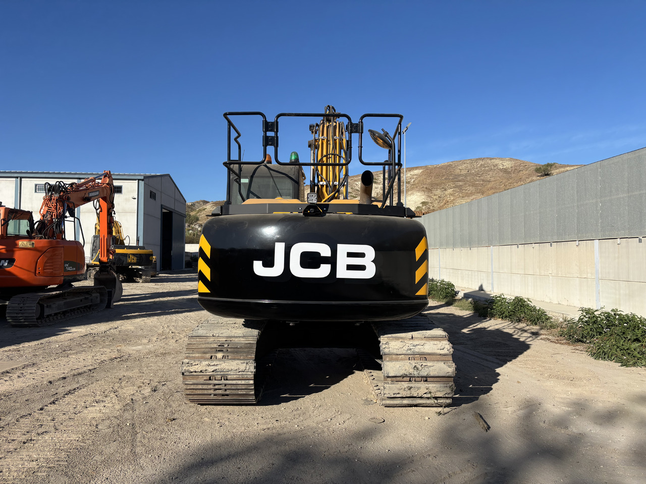 JCB JS131LC - Escavadora de rastos: foto 4 JCB JS131LC - Escavadora de rastos: foto 4