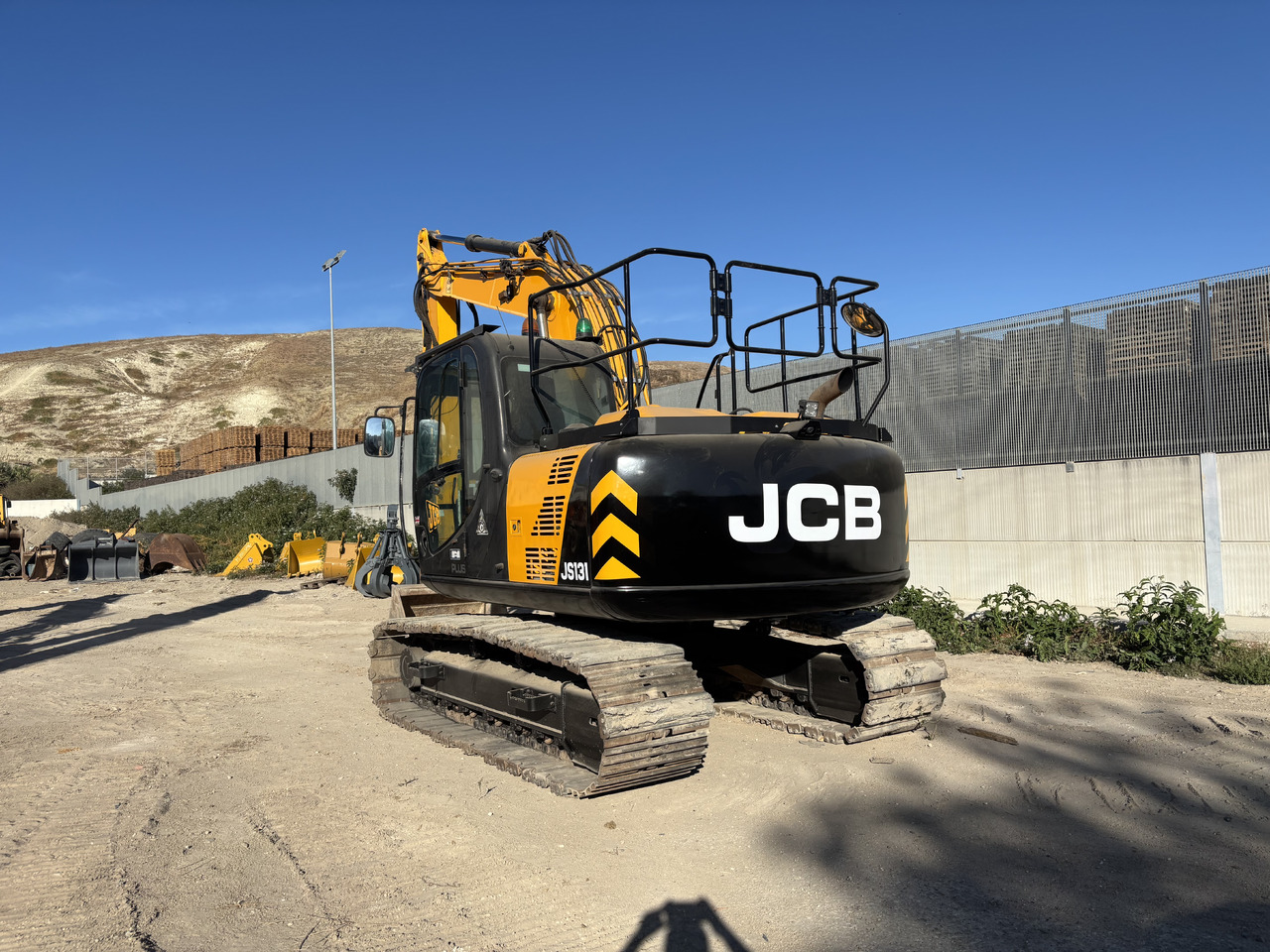 JCB JS131LC - Escavadora de rastos: foto 3 JCB JS131LC - Escavadora de rastos: foto 3