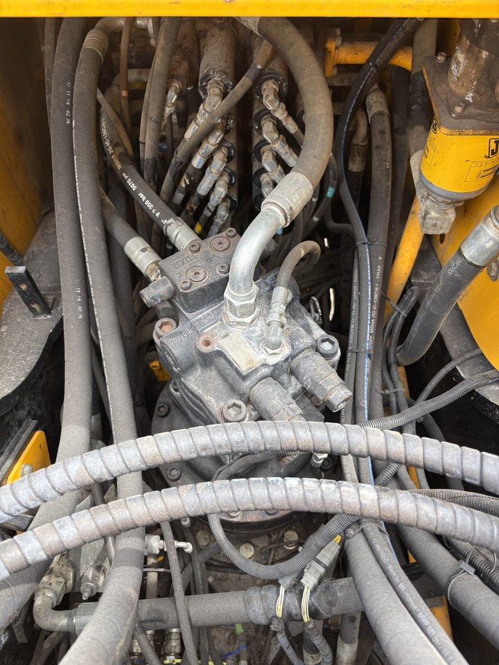 Escavadora de rastos JCB JS220LC: foto 10 Escavadora de rastos JCB JS220LC: foto 10