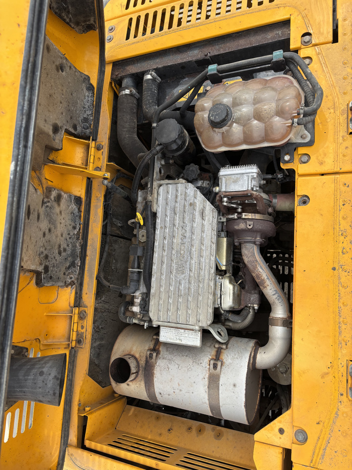 Escavadora de rastos JCB JS220LC: foto 8 Escavadora de rastos JCB JS220LC: foto 8