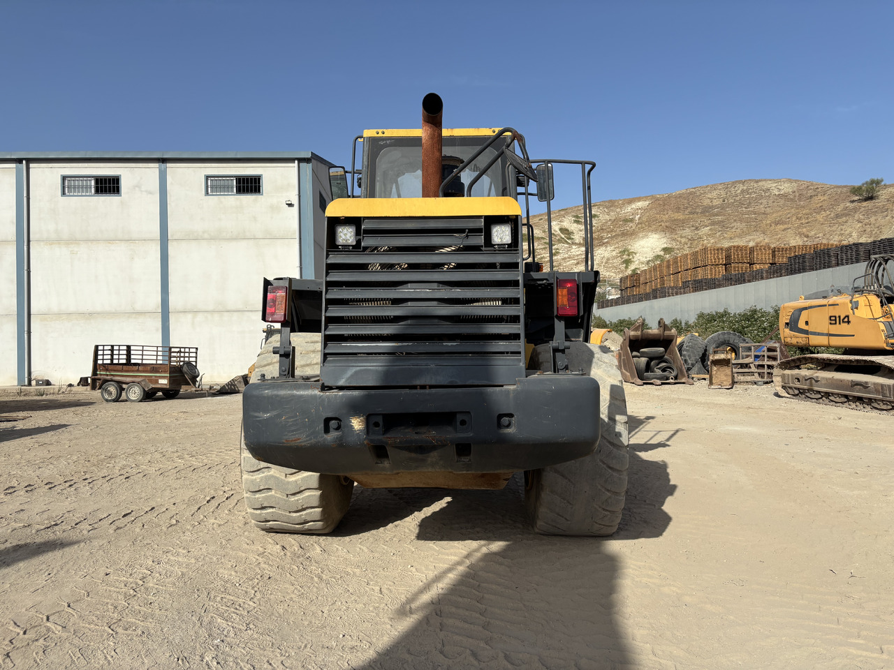 KOMATSU WA380-6 - Carregadeira: foto 4 KOMATSU WA380-6 - Carregadeira: foto 4