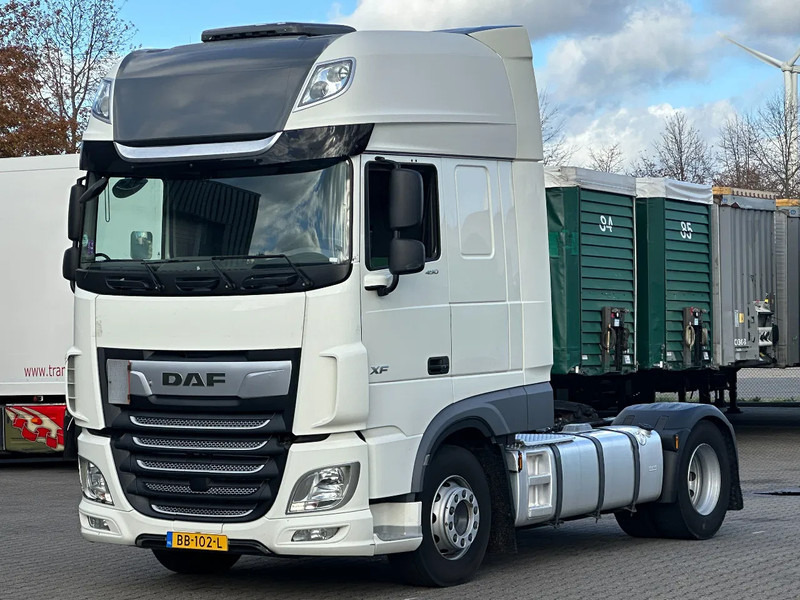 DAF XF 450 Super Space Cab Euro 6 - Tractor: foto 1 DAF XF 450 Super Space Cab Euro 6 - Tractor: foto 1
