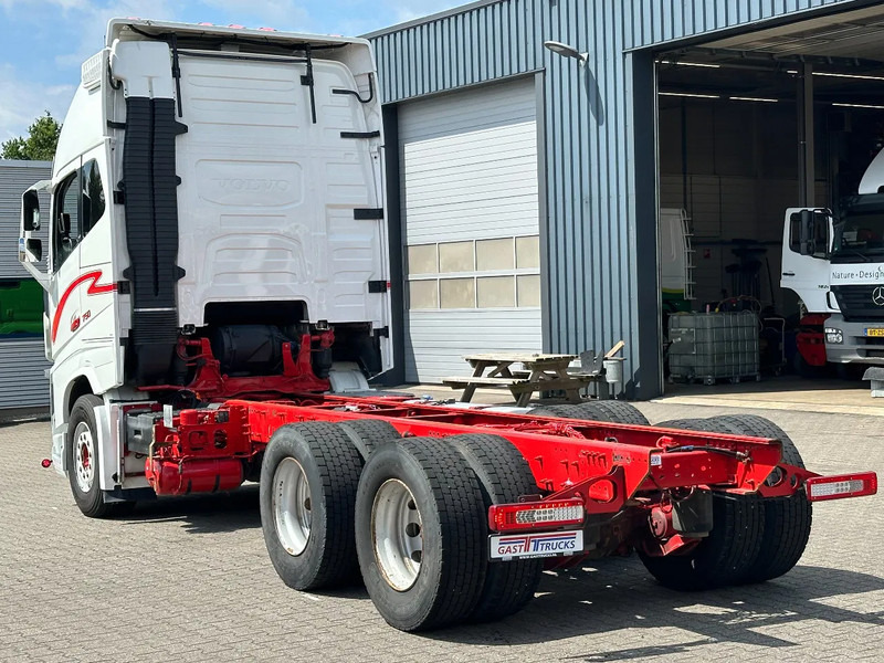 Volvo FH 16.750 6x4 Globe XL Chassis Retarder 4.30 Wb Full Air - Caminhão chassi: foto 4 Volvo FH 16.750 6x4 Globe XL Chassis Retarder 4.30 Wb Full Air - Caminhão chassi: foto 4