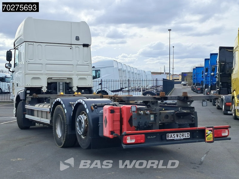DAF XF 450 6X2 FAN SSC Retarder Lift-Lenkachse ACC Euro 6 - Caminhão transportador de contêineres/ Caixa móvel: foto 2 DAF XF 450 6X2 FAN SSC Retarder Lift-Lenkachse ACC Euro 6 - Caminhão transportador de contêineres/ Caixa móvel: foto 2