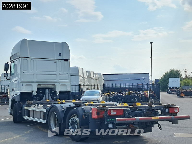 DAF XF 480 6X2 BDF 2xTanks Lift+lenkasche Automatic Retarder ACC Euro 6 - Caminhão transportador de contêineres/ Caixa móvel: foto 2 DAF XF 480 6X2 BDF 2xTanks Lift+lenkasche Automatic Retarder ACC Euro 6 - Caminhão transportador de contêineres/ Caixa móvel: foto 2