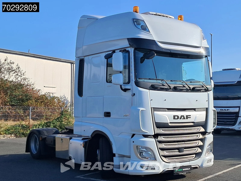 DAF XF 530 4X2 Mega SSC Hebesattel Retarder 2xTanks ACC Standklima Euro 6 - Tractor: foto 3 DAF XF 530 4X2 Mega SSC Hebesattel Retarder 2xTanks ACC Standklima Euro 6 - Tractor: foto 3