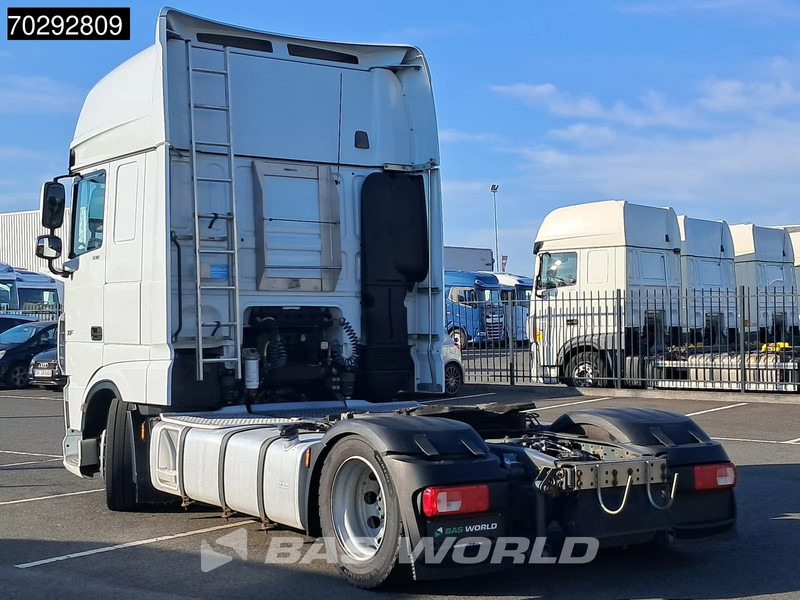 DAF XF 530 4X2 Mega SSC Hebesattel Retarder 2xTanks ACC Standklima Euro 6 - Tractor: foto 2 DAF XF 530 4X2 Mega SSC Hebesattel Retarder 2xTanks ACC Standklima Euro 6 - Tractor: foto 2