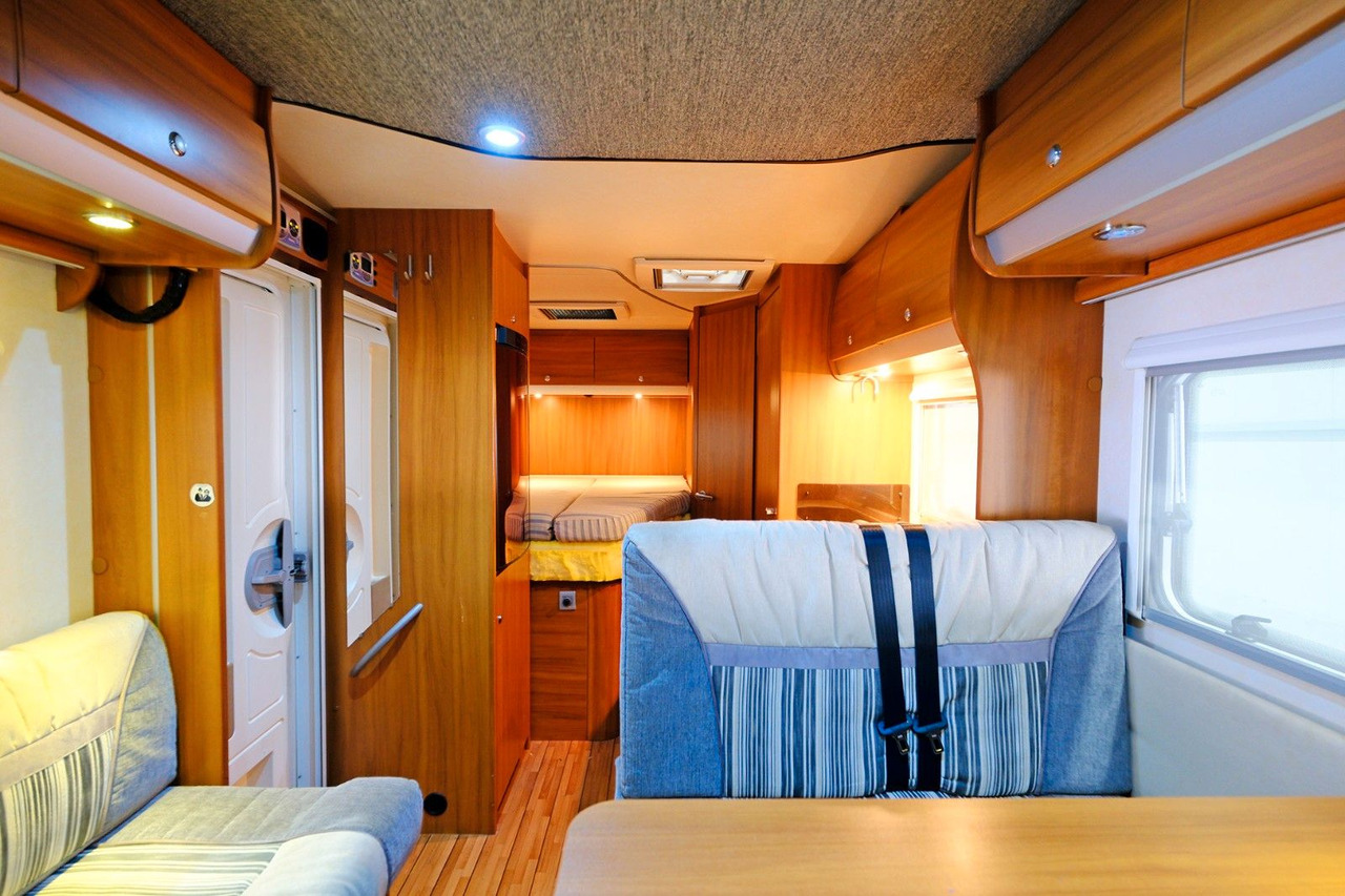 Knaus Sky Wave 650 MF/Festbett+Hubbett/Klima/Markise Knaus Sky Wave 650 MF/Festbett+Hubbett/Klima/Markise - Autocaravana perfilada: foto 5 Knaus Sky Wave 650 MF/Festbett+Hubbett/Klima/Markise Knaus Sky Wave 650 MF/Festbett+Hubbett/Klima/Markise - Autocaravana perfilada: foto 5