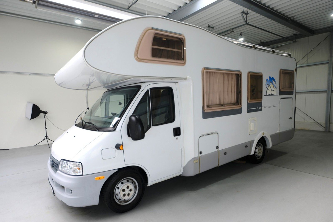 Knaus Sun Traveller 658 LG/Festbett/ DPF Grün/Garage - Autocaravana capucine: foto 2 Knaus Sun Traveller 658 LG/Festbett/ DPF Grün/Garage - Autocaravana capucine: foto 2
