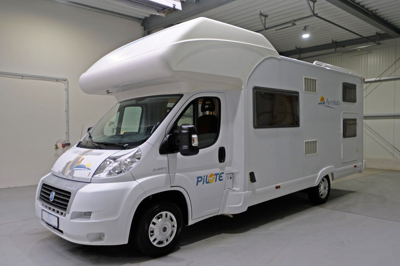 Pilote Aventura A 710/Etagenbetten/Klima/Markise/Finanz - Autocaravana capucine: foto 2 Pilote Aventura A 710/Etagenbetten/Klima/Markise/Finanz - Autocaravana capucine: foto 2