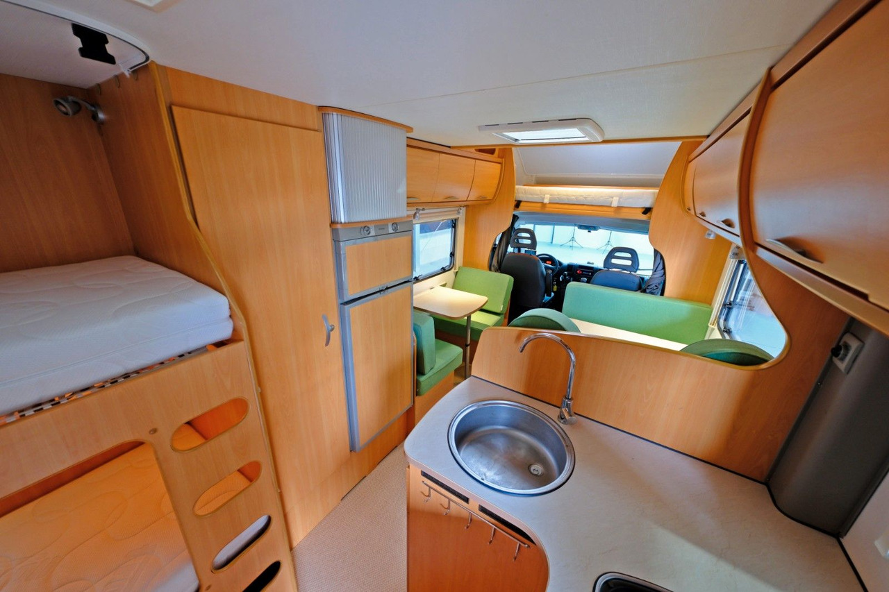 Pilote Aventura A 710/Etagenbetten/Klima/Markise/Finanz - Autocaravana capucine: foto 5 Pilote Aventura A 710/Etagenbetten/Klima/Markise/Finanz - Autocaravana capucine: foto 5