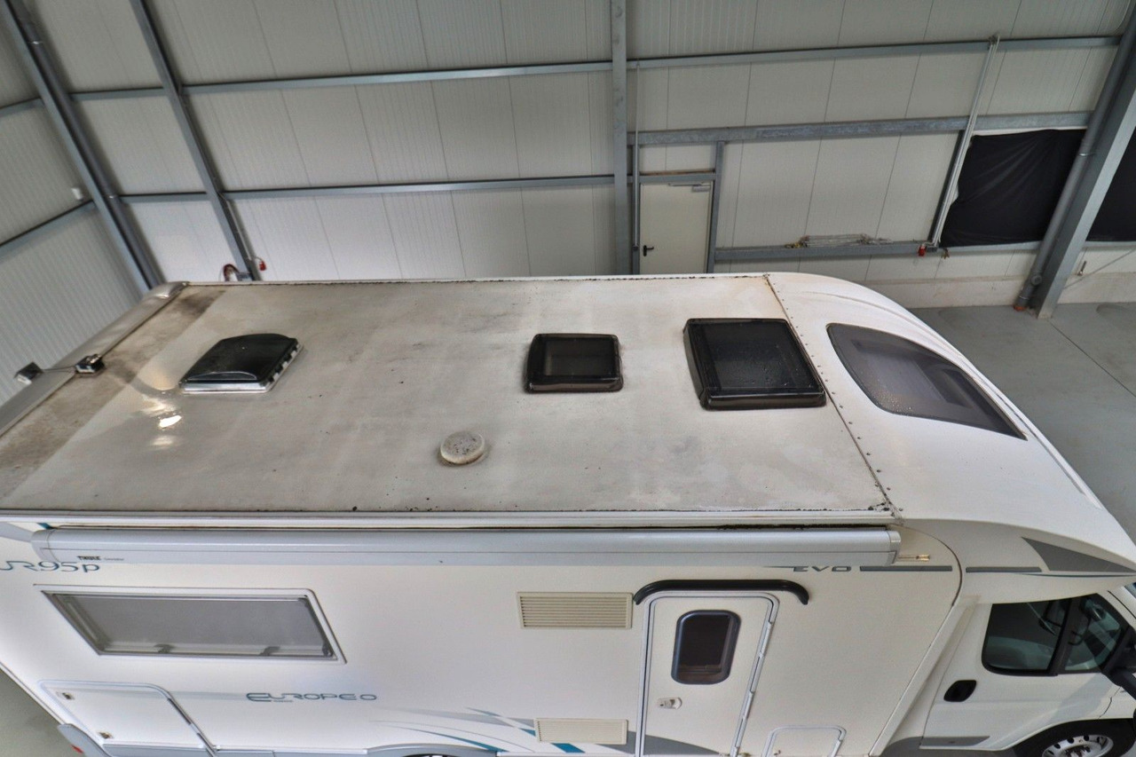 Rimor Europeo 95P/1.Hand/Einzelbetten/Garage/Klima - Autocaravana perfilada: foto 4 Rimor Europeo 95P/1.Hand/Einzelbetten/Garage/Klima - Autocaravana perfilada: foto 4