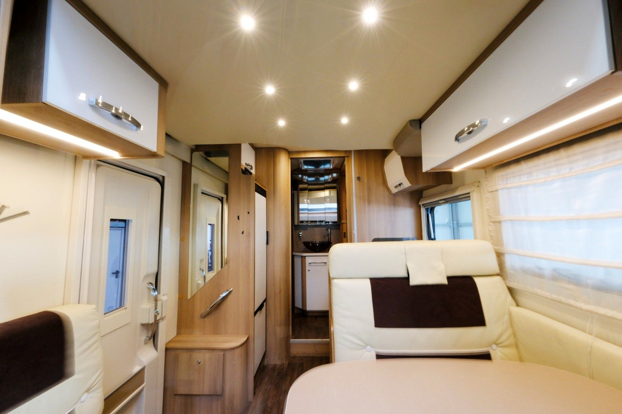 Roller Team Kronos 264 TL/Queensbett+Hubbett/Solar/Garage Roller Team Kronos 264 TL/Queensbett+Hubbett/Solar/Garage - Autocaravana perfilada: foto 5 Roller Team Kronos 264 TL/Queensbett+Hubbett/Solar/Garage Roller Team Kronos 264 TL/Queensbett+Hubbett/Solar/Garage - Autocaravana perfilada: foto 5