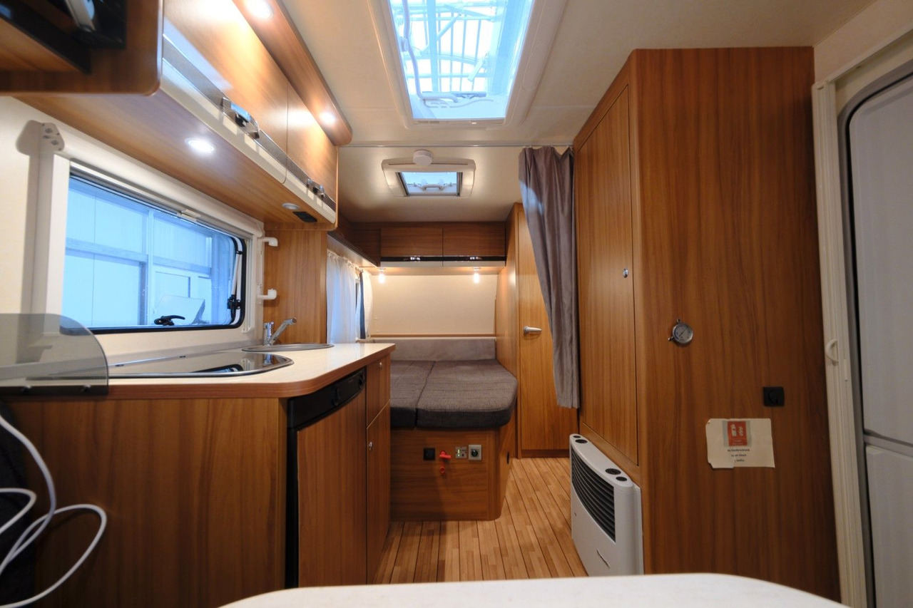 Caravana Weinsberg CaraOne 450 FU/Festbett/Rundsitzgruppe/Mover Weinsberg CaraOne 450 FU/Festbett/Rundsitzgruppe/Mover: foto 14